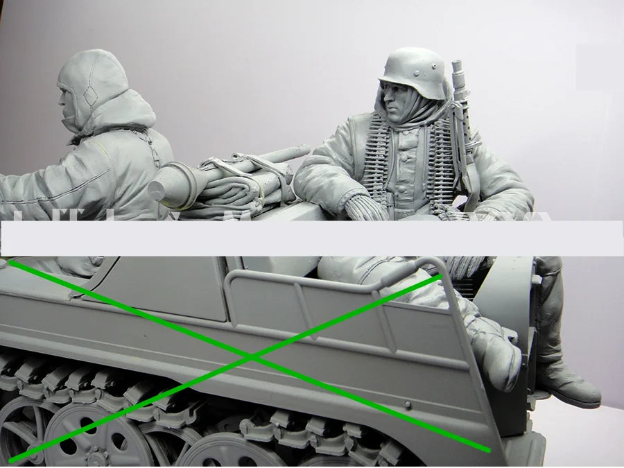1/9 WWII German Soldiers with Kettenkrad, 2 Figures, Resin Model Figure Kit, Unassembled and Unpainted