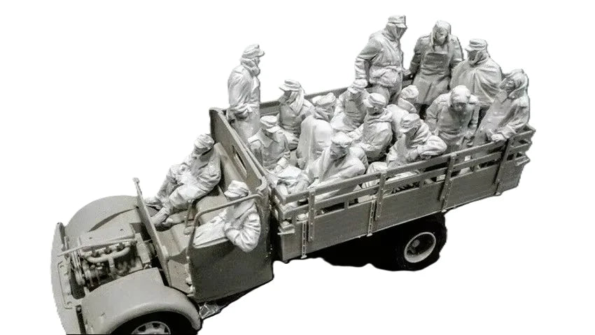 1/35 WWII Soviet Infantry Truck Transport, 16 Figures, Resin Model Figure Kit, Unassembled and Unpainted