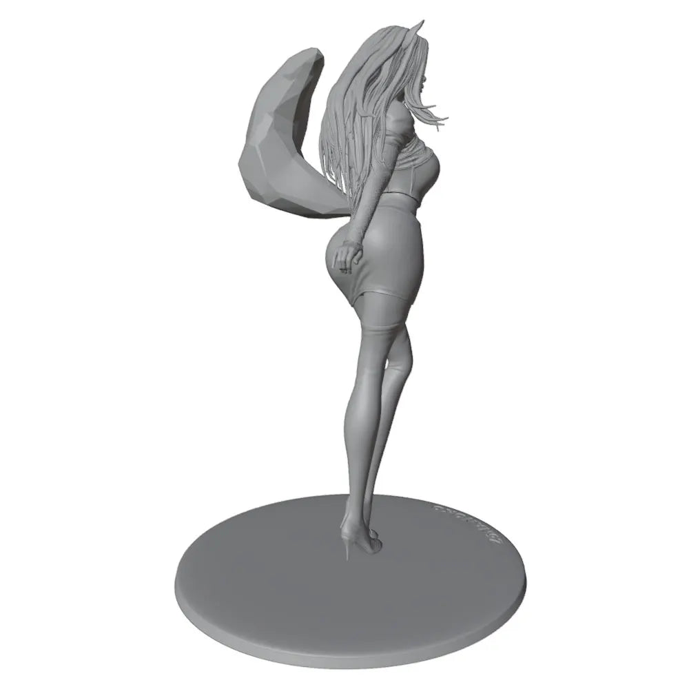 1/24 Winged Succubus with Heart, Resin Model Figure Kit, Fantasy Theme, Unassembled and Unpainted
