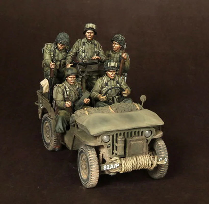 1/35 WWII US Soldiers with Jeep, 5 Figures, Resin Model Figure Kit, Unassembled and Unpainted