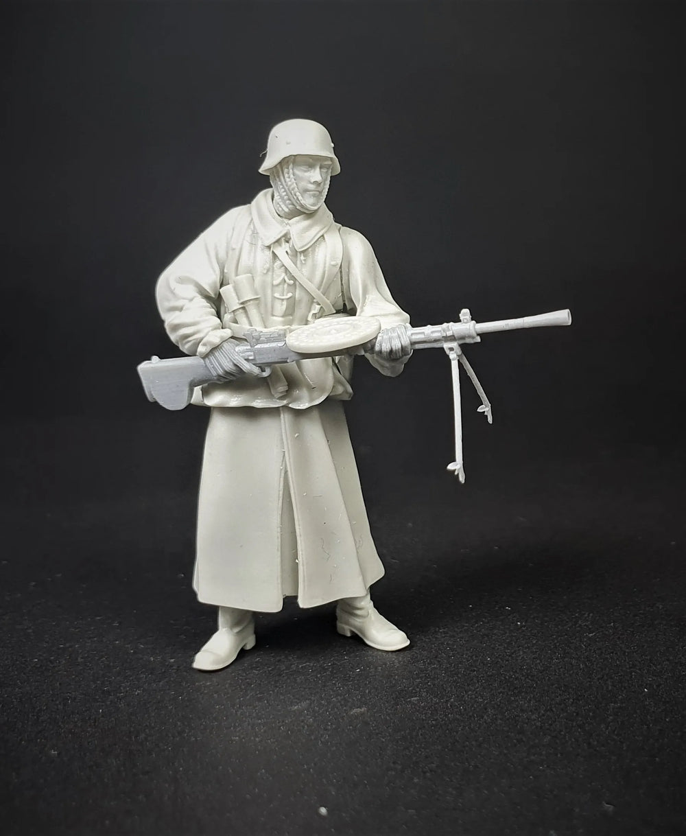 WWII German Wehrmacht Soldier — 1/35 Resin Figure