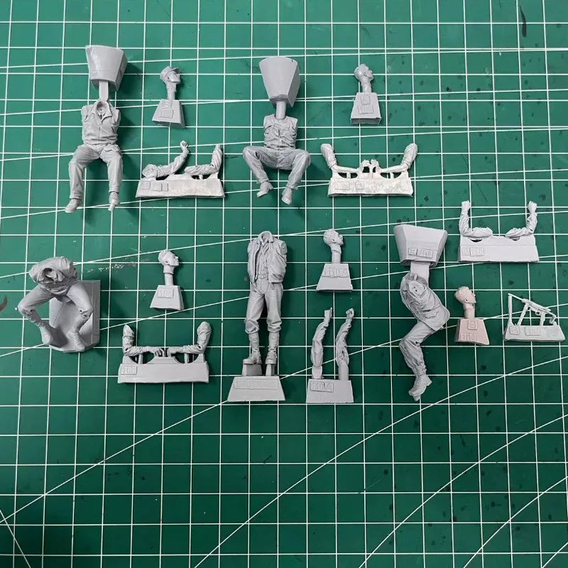 1/35 WWII Allied U.S. Tank Crew, 5 Figures, Resin Model Figure Kit, Unassembled and Unpainted