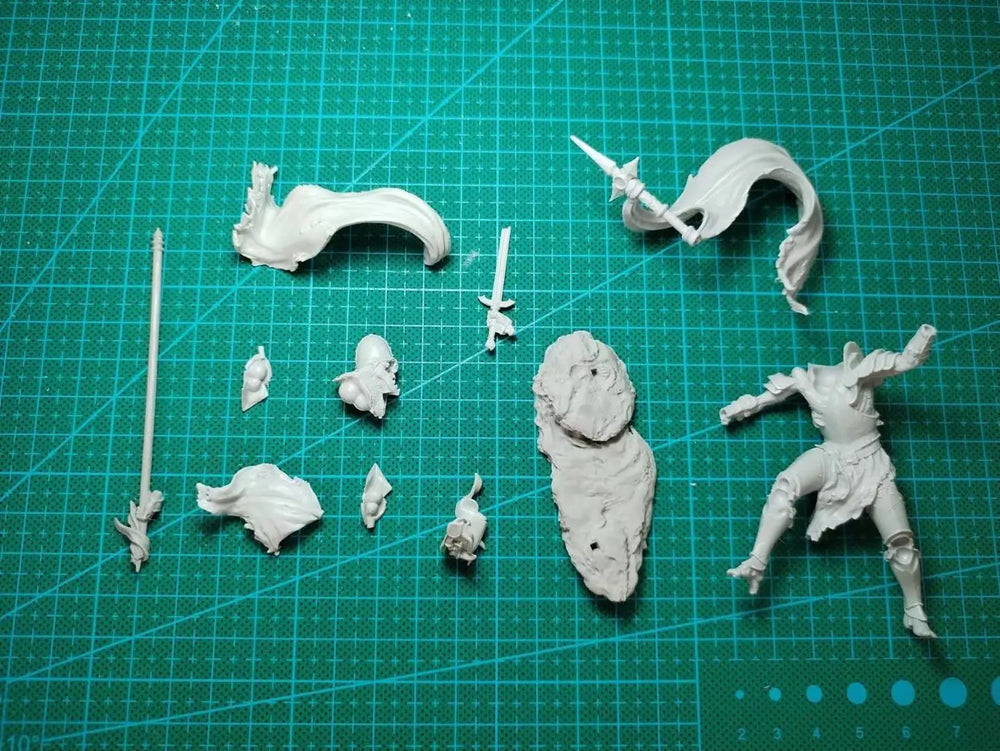 1/24 Undead Templar Warrior, Resin Model Figure Kit, Fantasy Theme, Unassembled and Unpainted