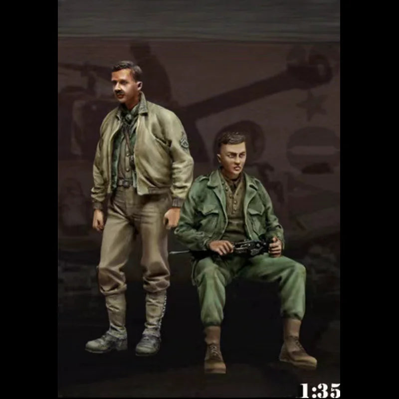 1/35 WWII Military with Vehicle, 2 Figures, Resin Model Figure Kit, Unassembled and Unpainted