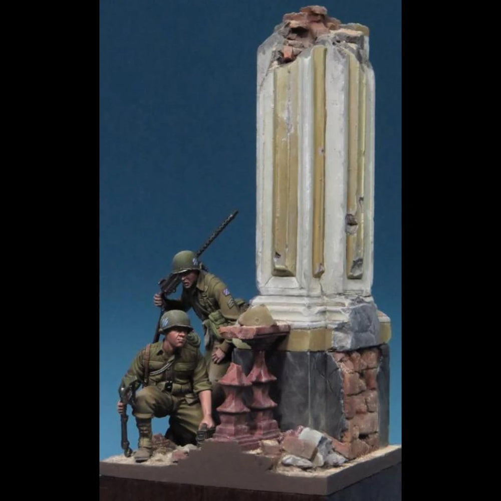 1/35 WWI Soldiers with Monument, 4 Figures, Resin Model Figure Kit, Unassembled and Unpainted