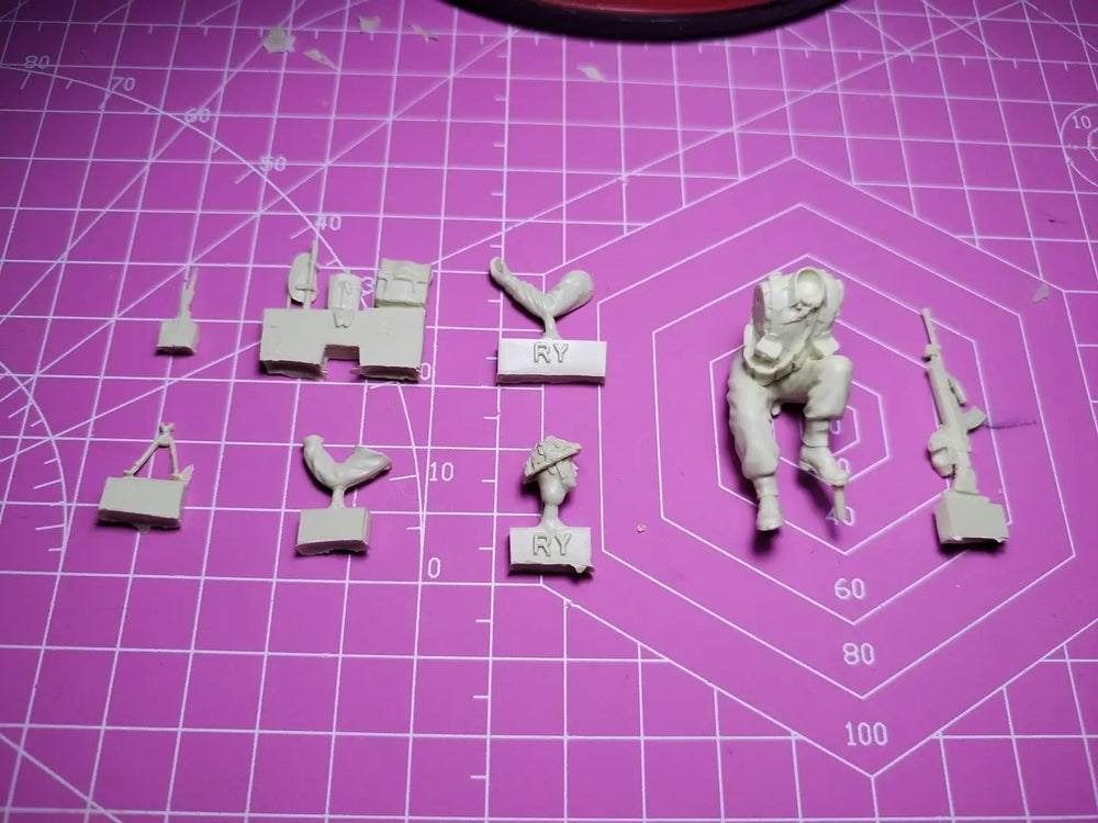 1/35 WWII German Tank Rider, Resin Model Figure Kit, Unassembled and Unpainted