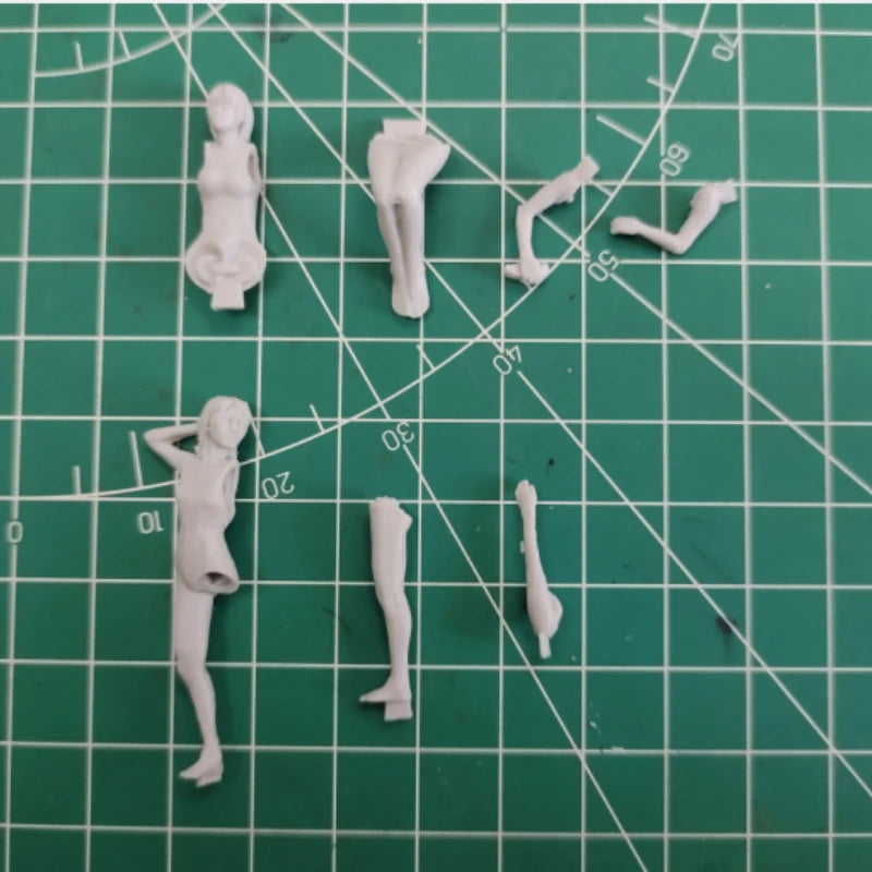 1/35 High School Student, Resin Model Figure Kit, Anime Theme, Unassembled and Unpainted