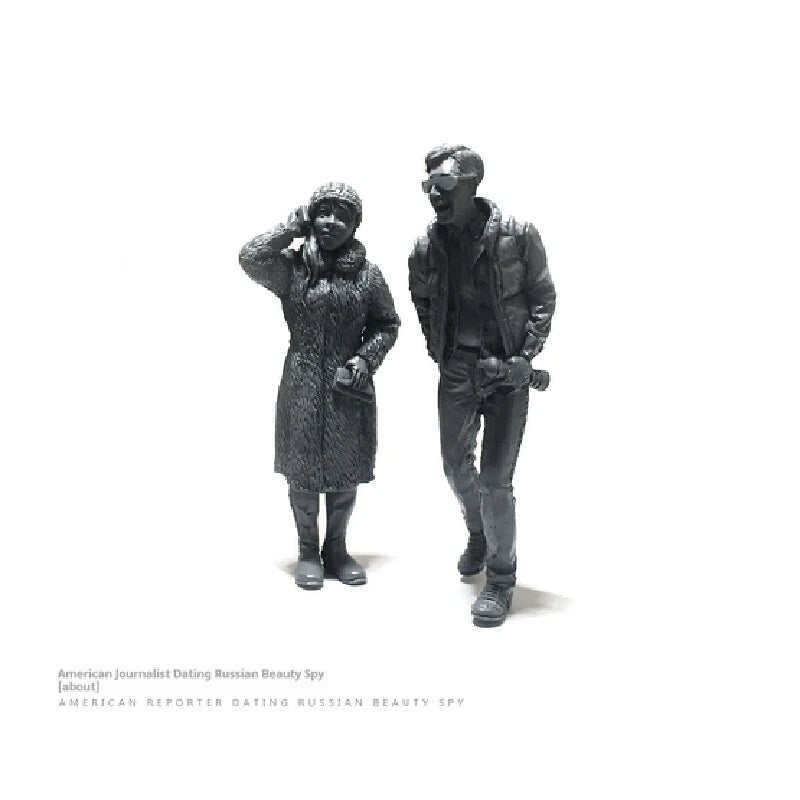 1/35 Cold War Journalist & Spy, 2 Figures, Resin Model Figure Kit, Unassembled and Unpainted