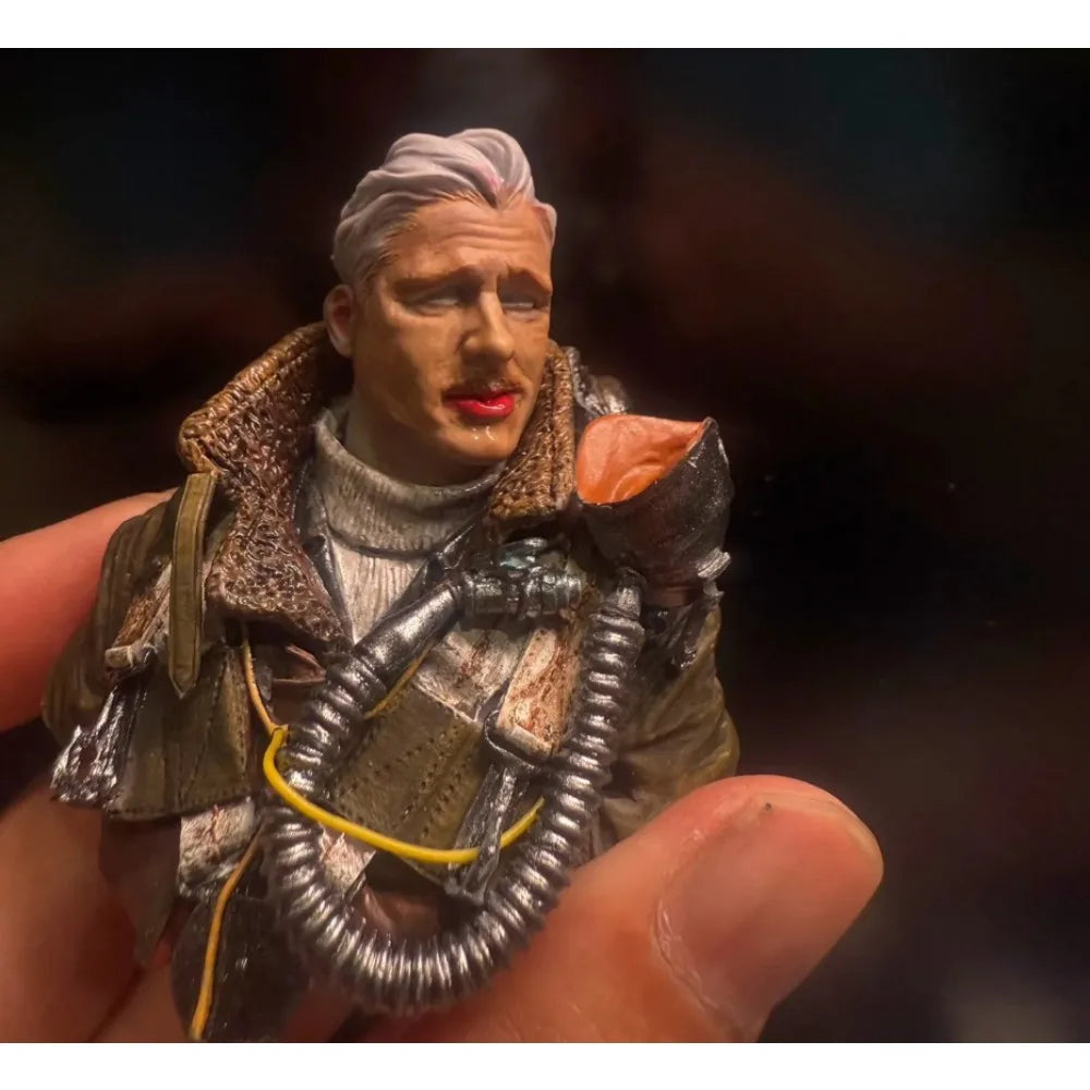 1/10 WWII Tactical Operator in Khaki with Neck Scarf, Resin Model Bust Kit, Unassembled and Unpainted