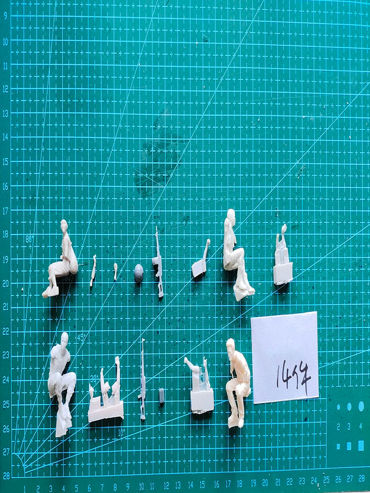 1/35 Modern Military (4-Pack), 4 Figures, Resin Model Figure Kit, Unassembled and Unpainted