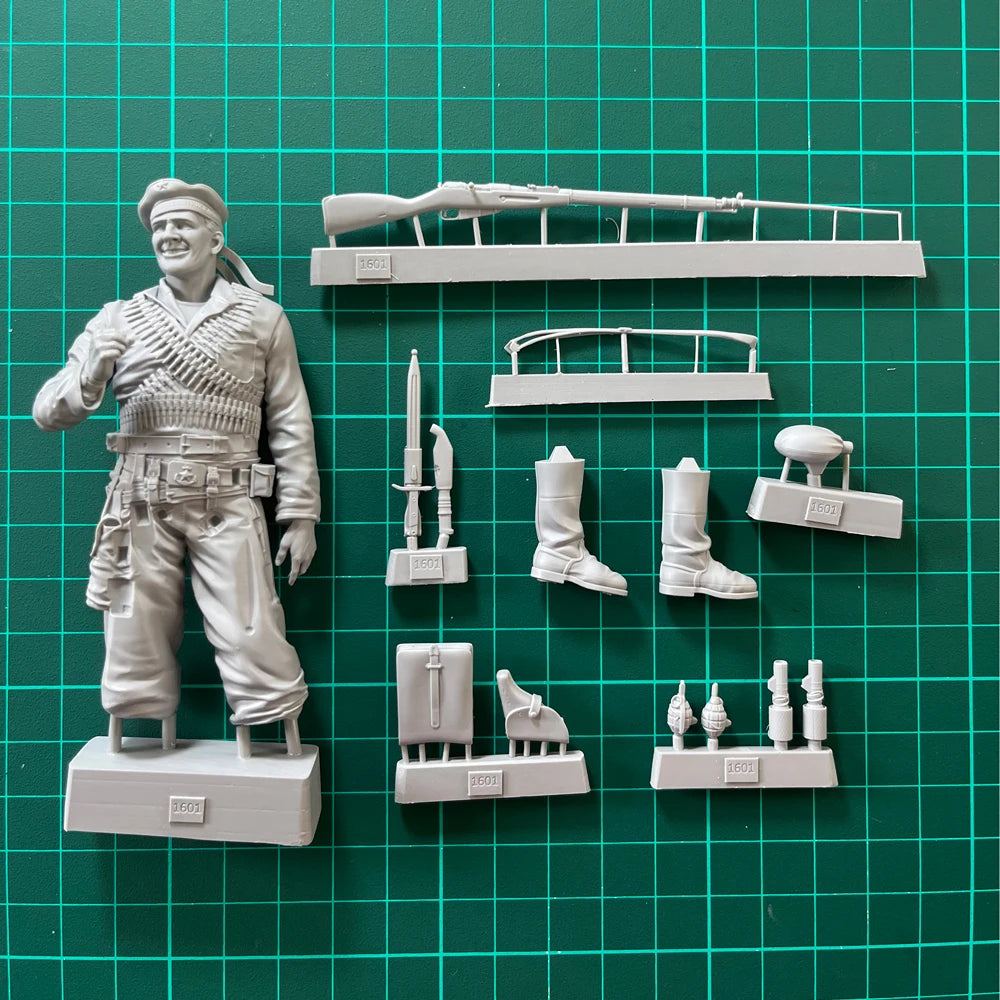 1/16 WWI British Infantryman with Bayonet, Resin Model Figure Kit, Unassembled and Unpainted