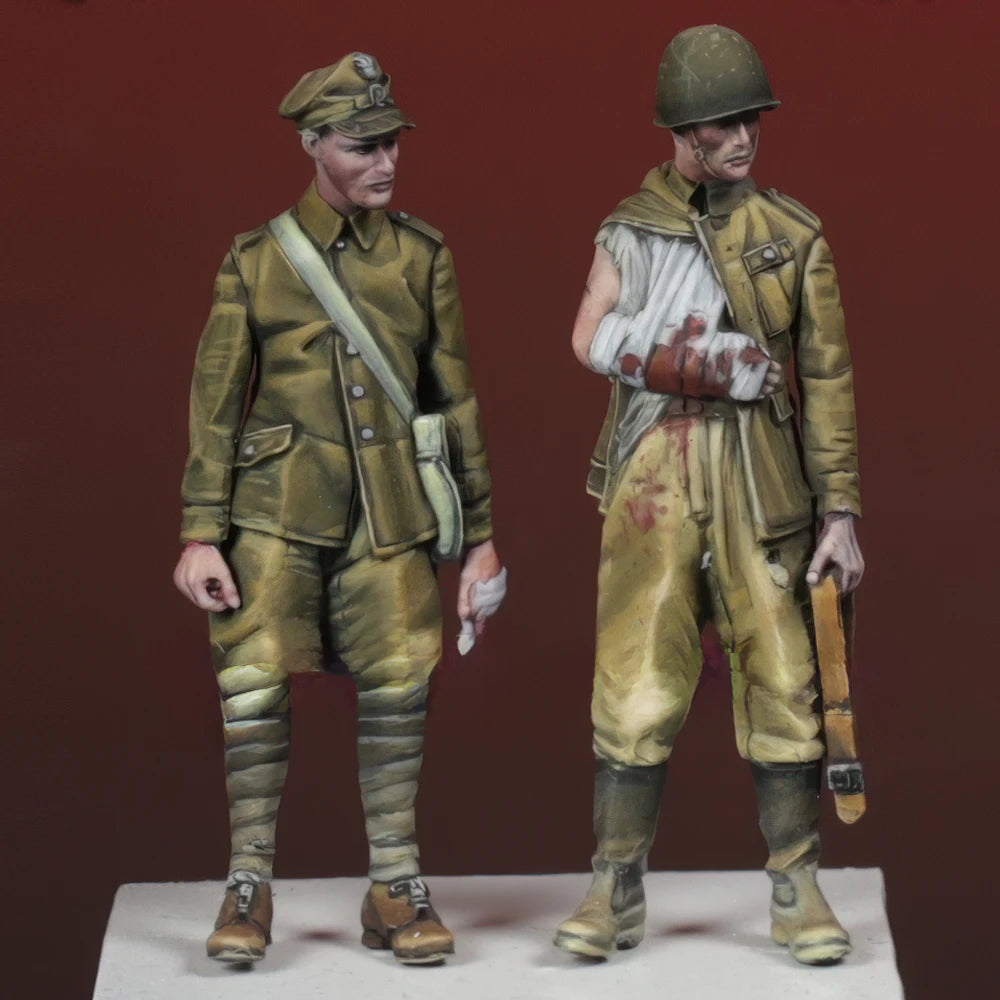 1/35 WWI Wounded Soldier, 2 Figures, Resin Model Figure Kit, Unassembled and Unpainted