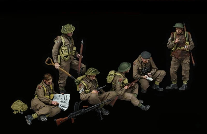 1/35 WWII British Infantry Advancing with Bren Gun, 6 Figures, Resin Model Figure Kit, Unassembled and Unpainted