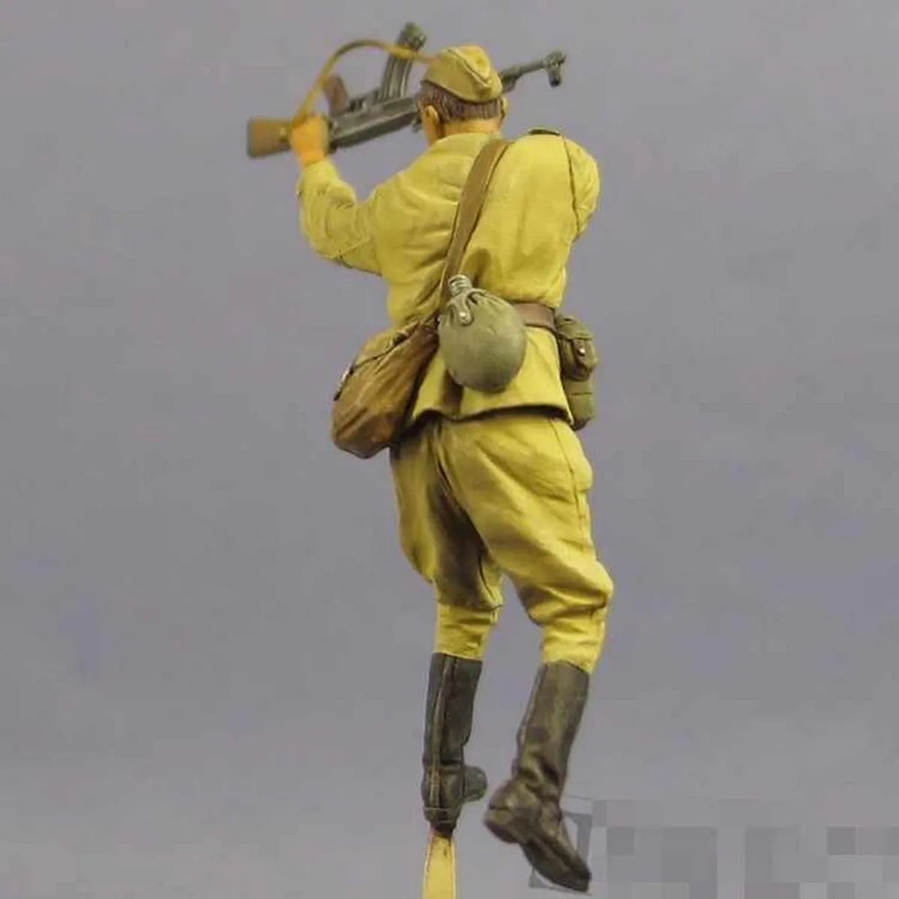 1/35 WWI Soviet Soldiers with Civilians, 5 Figures, Resin Model Figure Kit, Unassembled and Unpainted