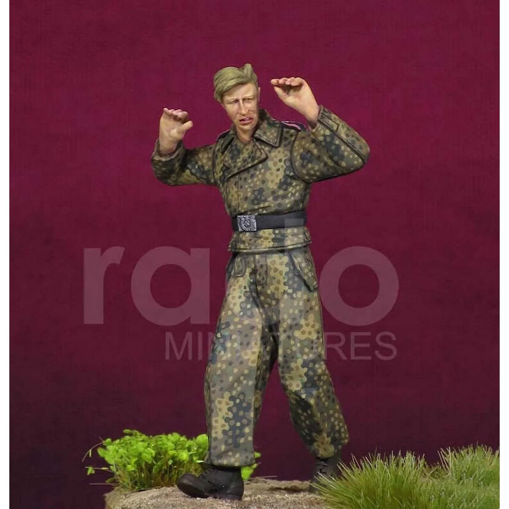 1/35 WWII Soviet and German Soldiers, 4 Figures, Resin Model Figure Kit, Unassembled and Unpainted
