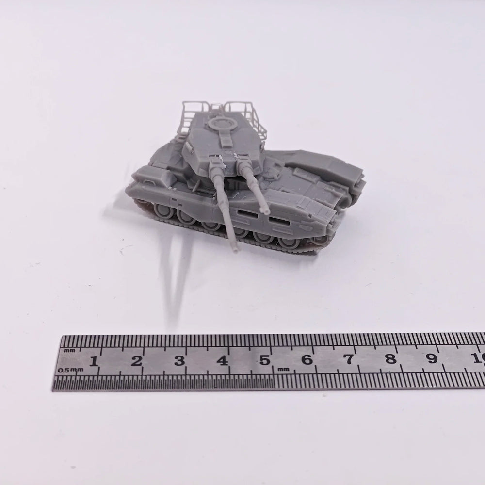 1/144 Cold War Japanese Type 61 Main Battle Tank, Resin Model Vehicle Kit, Unassembled and Unpainted