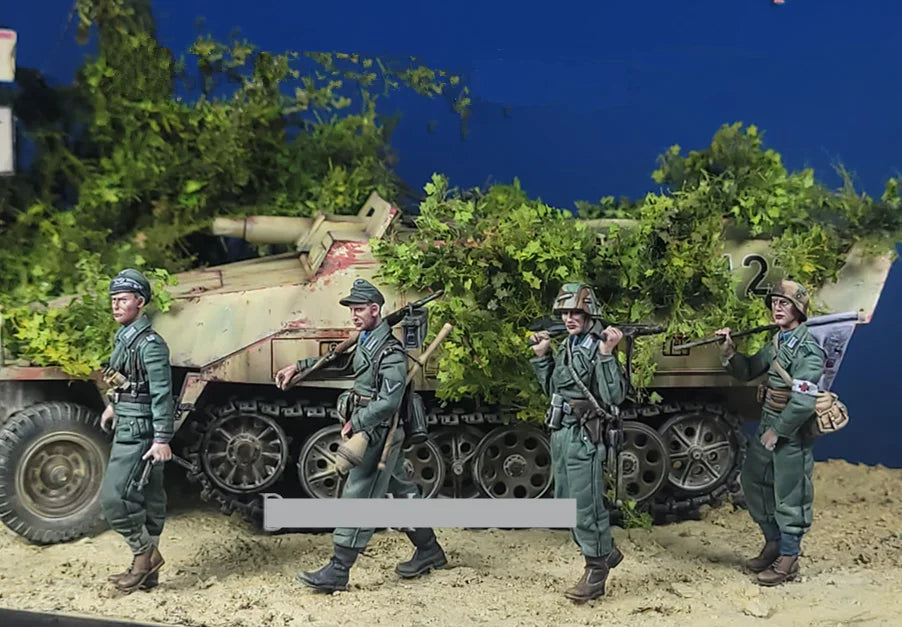 1/35 WWII German Motorcycle Unit, 4 Figures, Resin Model Figure Kit, Unassembled and Unpainted