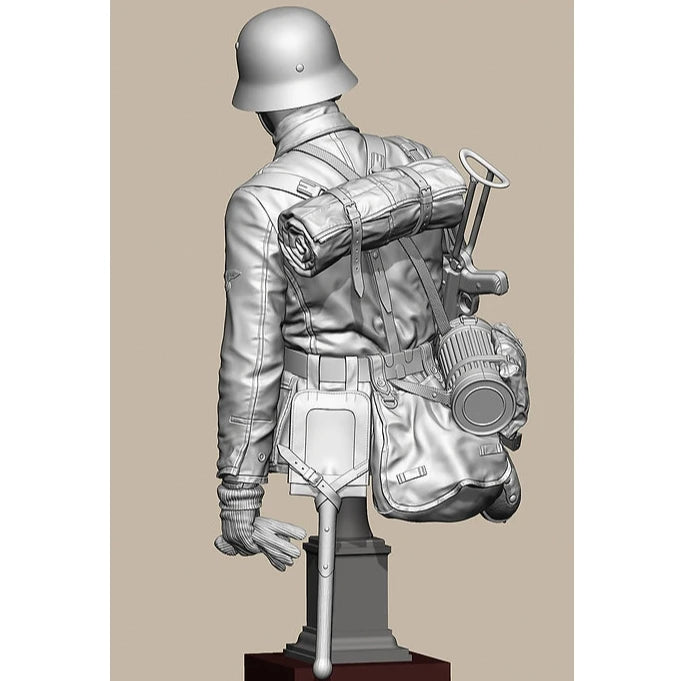 1/10 WWII German Rifleman with Gas Mask Canister, Resin Model Bust Kit, Unassembled and Unpainted
