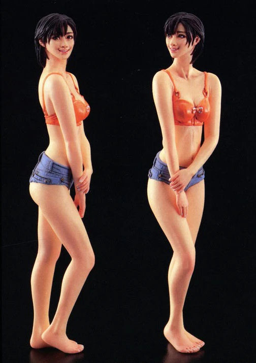1/20 Adult Female, 2 Figures, Resin Model Figure Kit, Unassembled and Unpainted