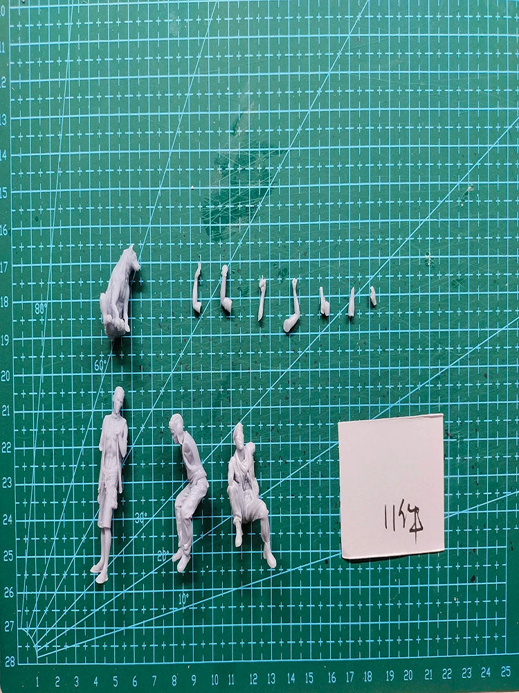 1/35 WWII German North Africa Pickup Crew, 3 Figures, Resin Model Figure Kit, Unassembled and Unpainted