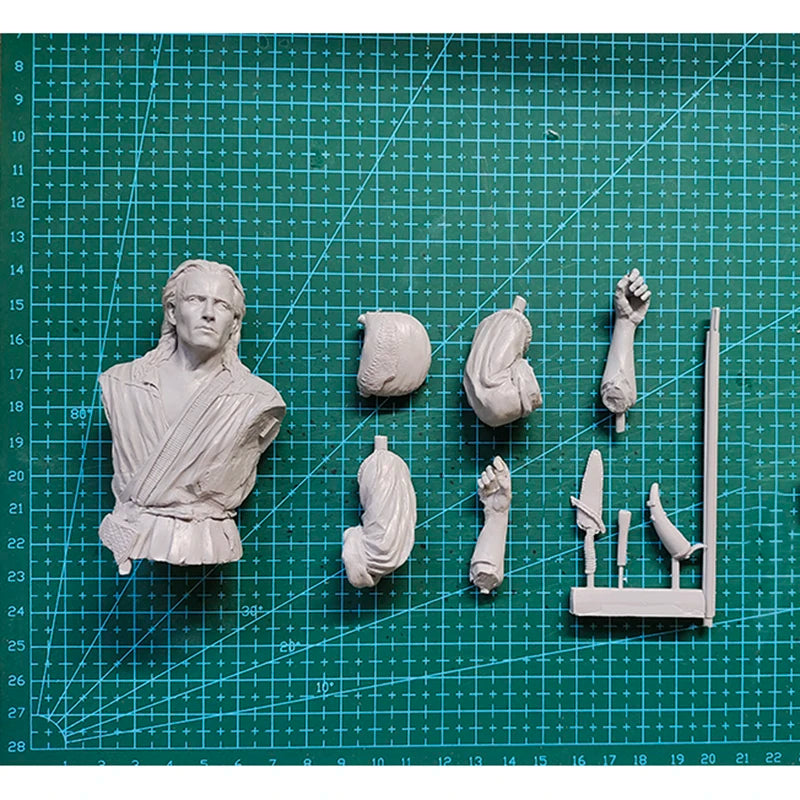 1/10 Ancient Roman Soldier, Resin Model Bust Kit, Unassembled and Unpainted