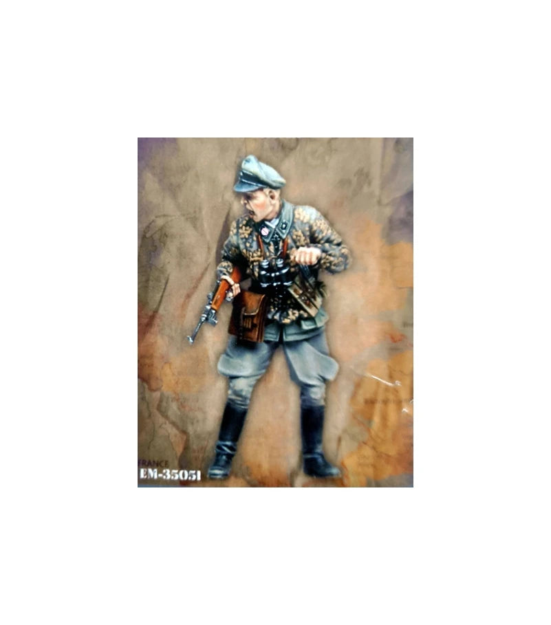 1/35 WWI German Officer in Dress Uniform, Resin Model Figure Kit, Unassembled and Unpainted