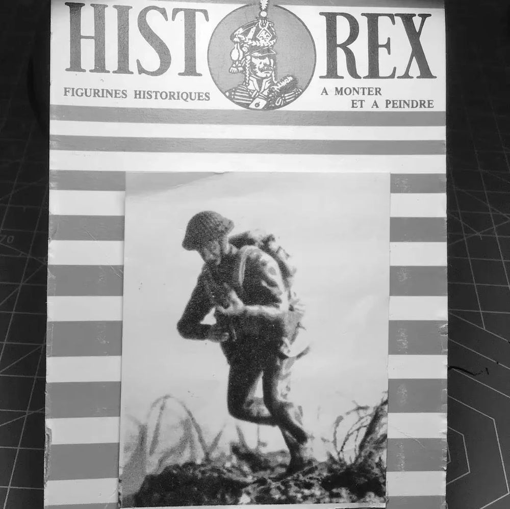 1/35 WWI French Infantryman Advancing with Rifle, Resin Model Figure Kit, Unassembled and Unpainted