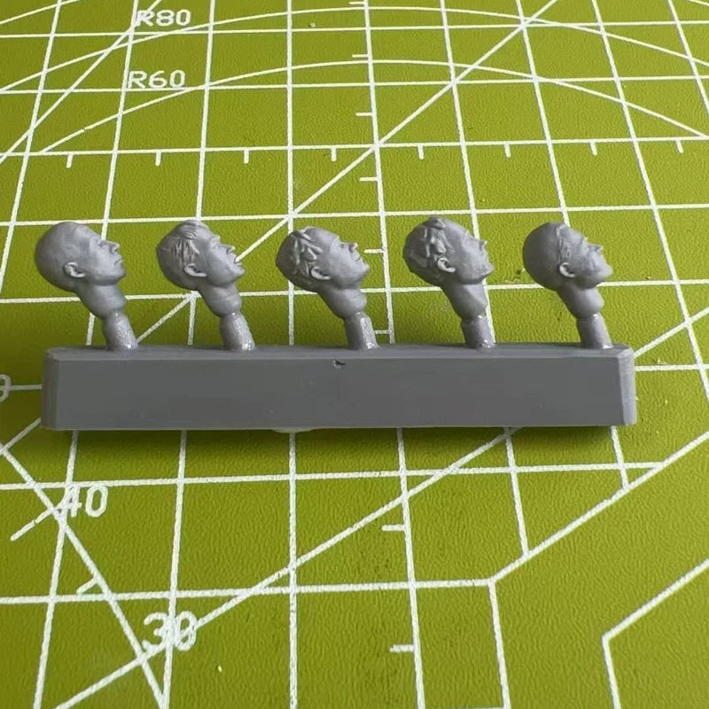 1/35 WWII Soldier Conversion Heads, 28 Figures, Resin Model Figure Kit, Unassembled and Unpainted