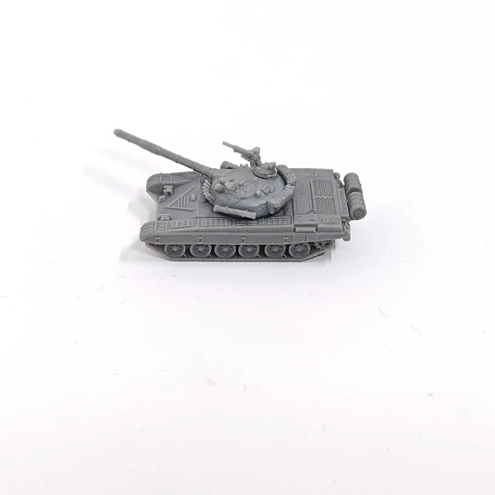 1/144 Cold War T-72A Soviet Main Battle Tank, Resin Model Vehicle Kit, Unassembled and Unpainted