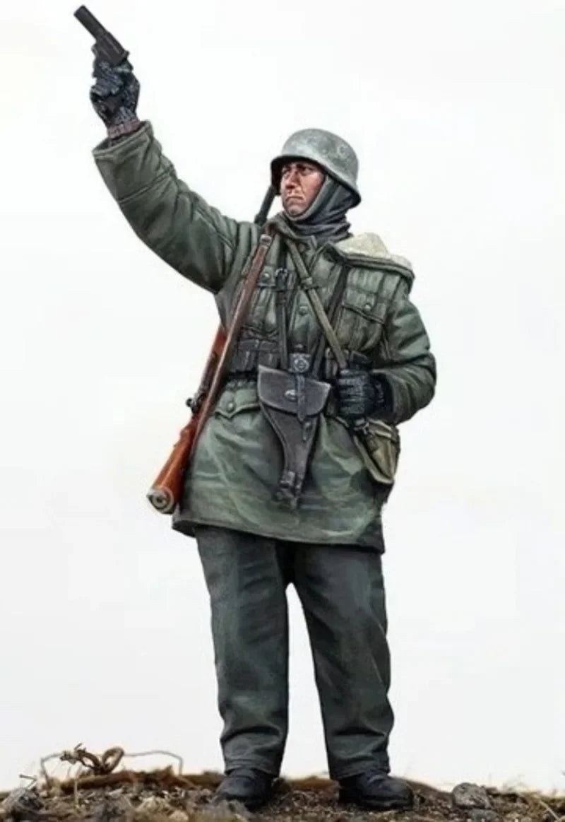 1/35 WWII German Grenadier with Flare Gun, Resin Model Figure Kit, Unassembled and Unpainted
