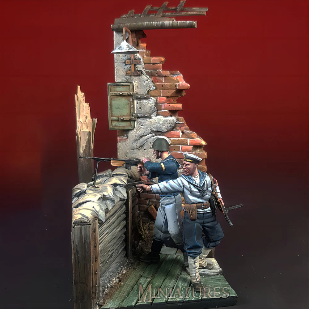 1/35 WWI Russian Infantry Defending Trench, 2 Figures, Resin Model Figure Kit, Unassembled and Unpainted