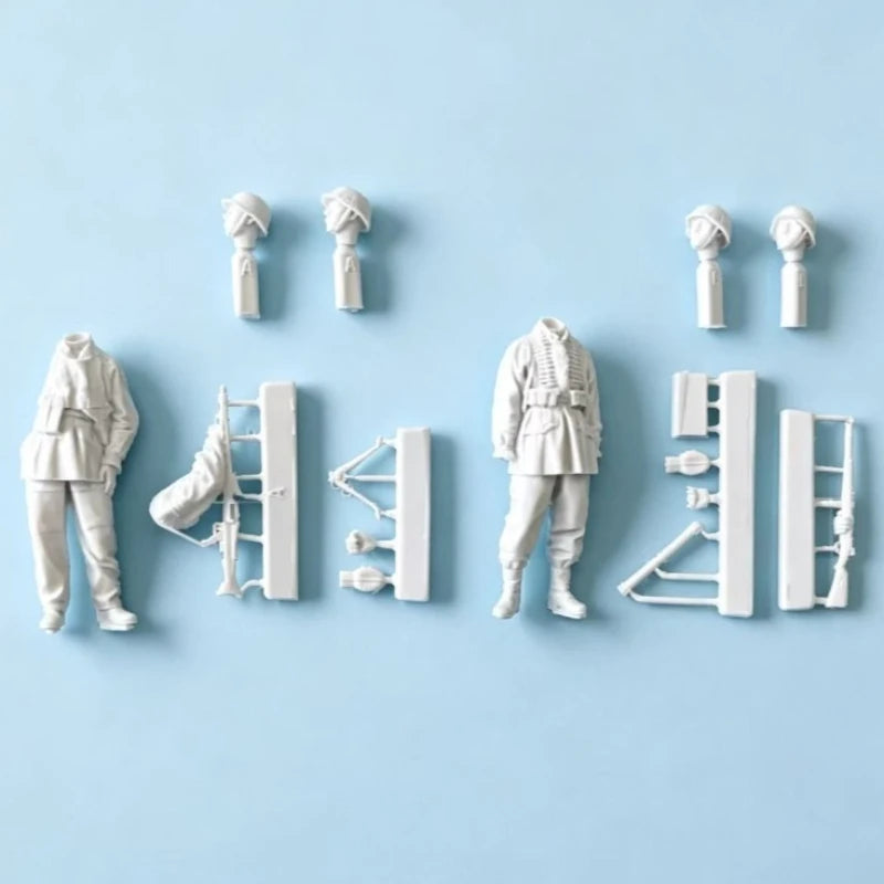 1/35 WWI Infantry Soldiers with Gas Masks, 2 Figures, Resin Model Figure Kit, Unassembled and Unpainted