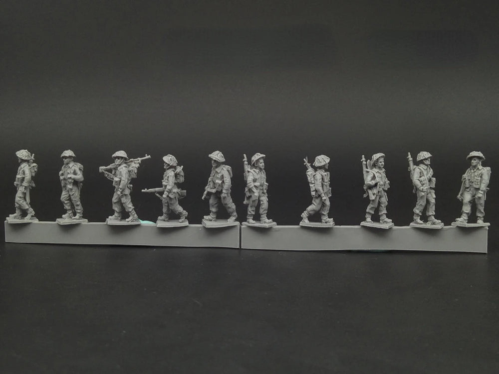 1/72 WWI British Marching Soldiers, 10 Figures, Resin Model Figure Kit, Unassembled and Unpainted