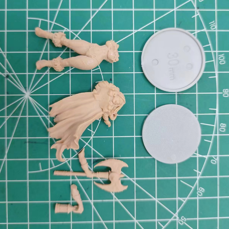 30mm Female Barbarian in Armor with Dual Polearms, Resin Model Figure Kit, Fantasy Theme, Unassembled and Unpainted