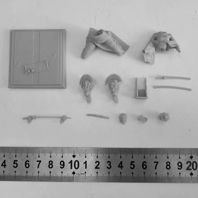 1/24 Medieval Japanese Female Samurai, Resin Model Figure Kit, Unassembled and Unpainted