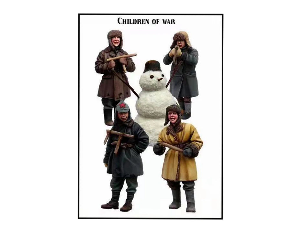 1/35 Children and Snowman Winter Scene, 4 Figures, Resin Model Figure Kit, Historical Theme, Unassembled and Unpainted