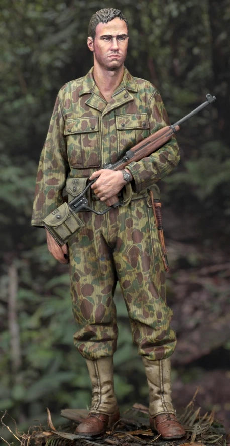 1/16 Modern Soldier with Digital Camouflage and Rifle, Resin Model Figure Kit, Unassembled and Unpainted