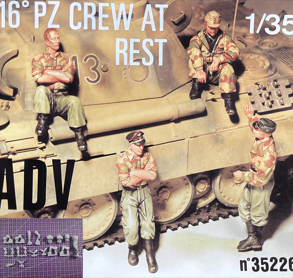 1/35 WWII German 16th Corps Crew, 9 Figures, Resin Model Figure Kit, Unassembled and Unpainted