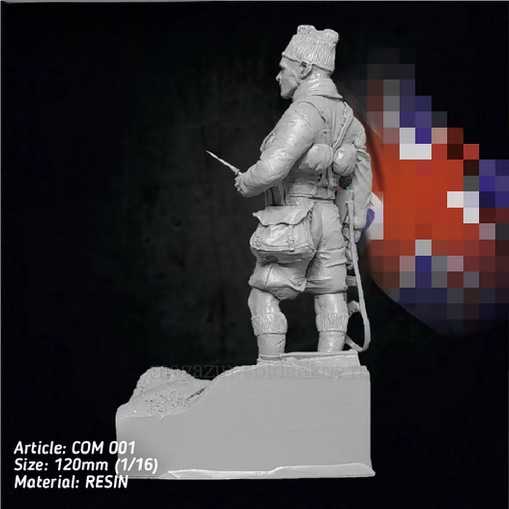 1/16 WWII Infantryman Reading Map, Resin Model Figure Kit, Unassembled and Unpainted
