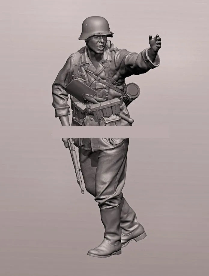1/16 WWII German Infantryman Charging with Rifle, Resin Model Figure Kit, Unassembled and Unpainted