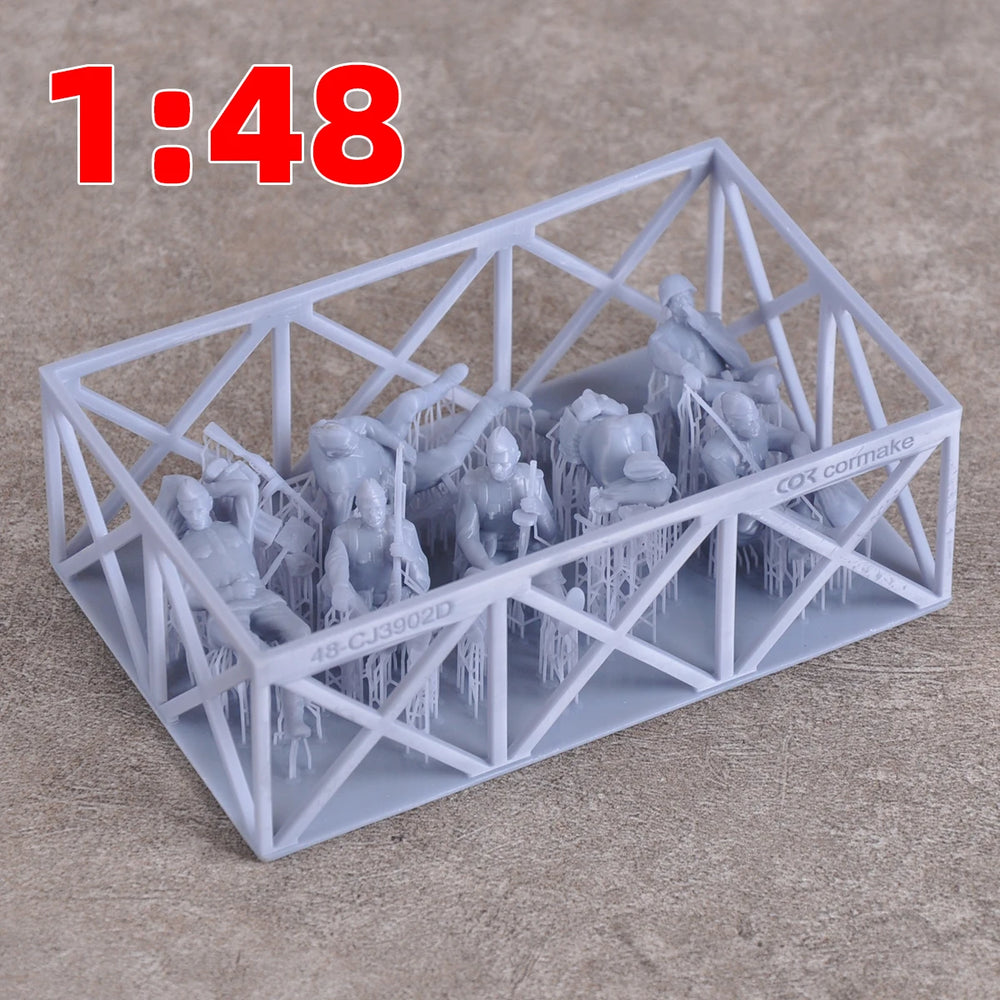 1/35 WWII Soviet Soldiers at Rest, 5 Figures, Resin Model Figure Kit, Unassembled and Unpainted