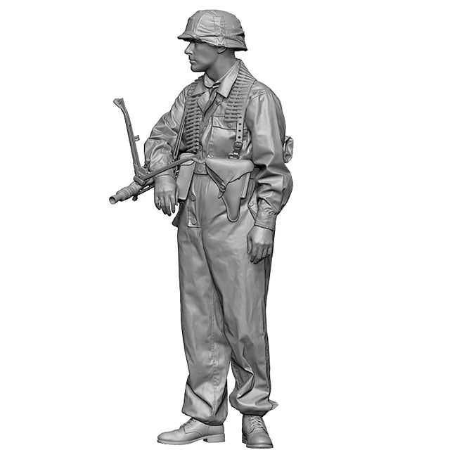 1/35 WWII German Infantry with Gas Mask, Resin Model Figure Kit, Unassembled and Unpainted