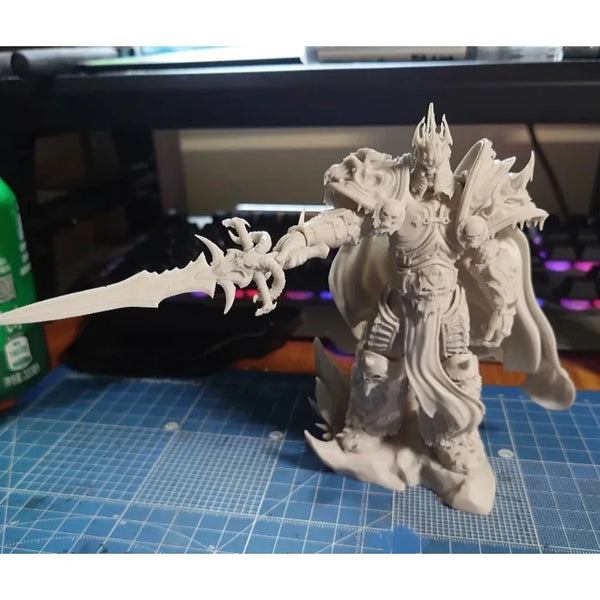 Arthas the Betrayer Prince, Resin Model Figure Kit, Fantasy Theme, Unassembled and Unpainted