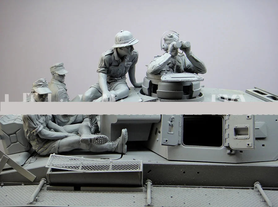 1/16 WWII Soldiers in Combat Poses, 7 Figures, Resin Model Figure Kit, Unassembled and Unpainted