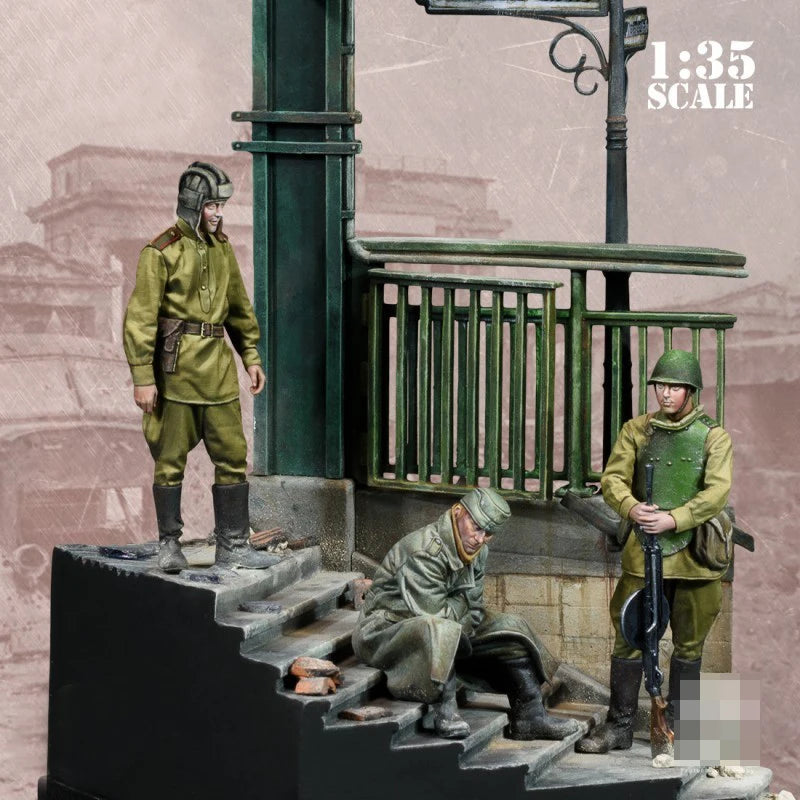 1/35 WWII Guard Checkpoint, 3 Figures, Resin Model Figure Kit, Unassembled and Unpainted