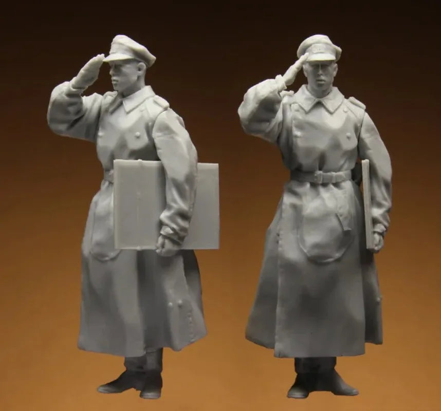 1/35 WWII German Female Officer, Resin Model Figure Kit, Unassembled and Unpainted