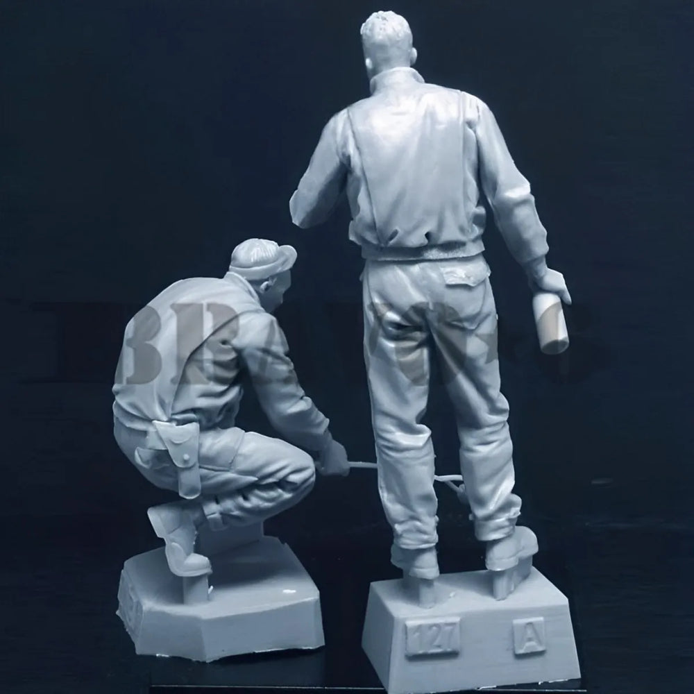 1/35 WWII US, 2 Figures, Resin Model Figure Kit, Unassembled and Unpainted