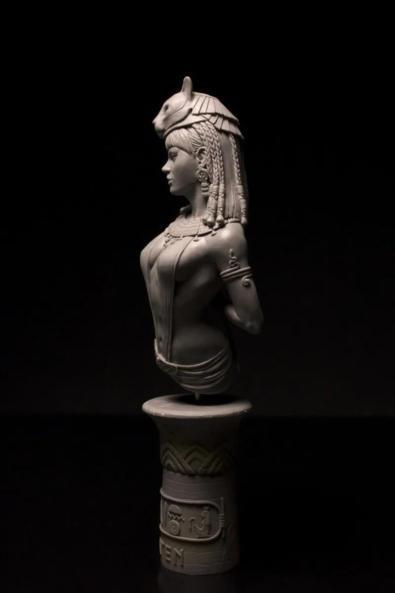 1/10 Ancient Egyptian Queen with Cat Crown and Braided Wig, Resin Model Bust Kit, Unassembled and Unpainted