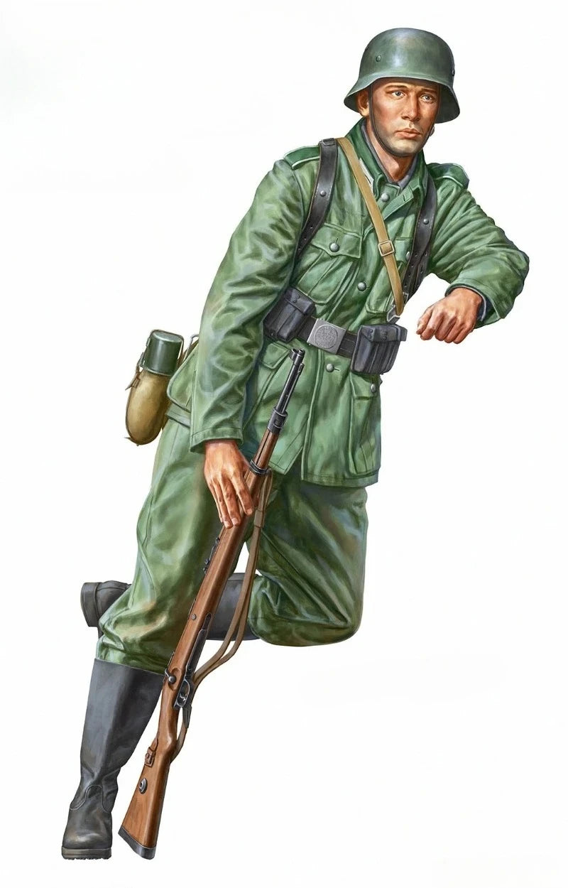 1/16 WWII German Infantry Charging with Rifle, Resin Model Figure Kit, Unassembled and Unpainted