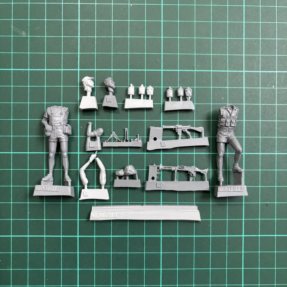 1/35 Modern Selous Scouts, 4 Figures, Resin Model Figure Kit, Unassembled and Unpainted